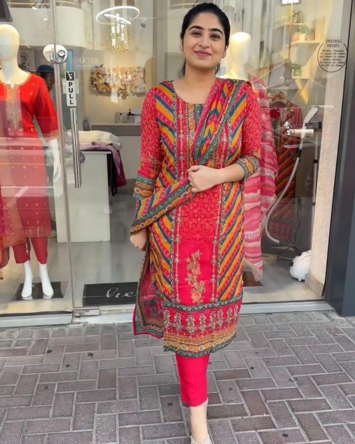 NEW EID COLLECTION 3 PIECE FANCY KURTI WITH PENT AND BEAUTIFUL DUPATTA