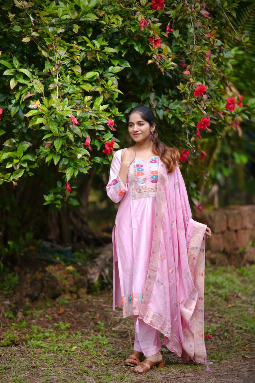KURTI SET WITH HEAVY BANANA CHANDERI WITH J CARD WEAVING SILK