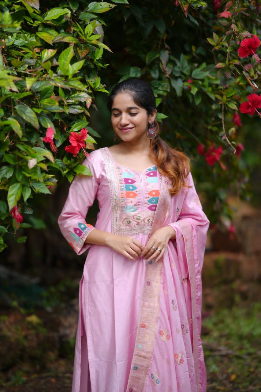 KURTI SET WITH HEAVY BANANA CHANDERI WITH J CARD WEAVING SILK