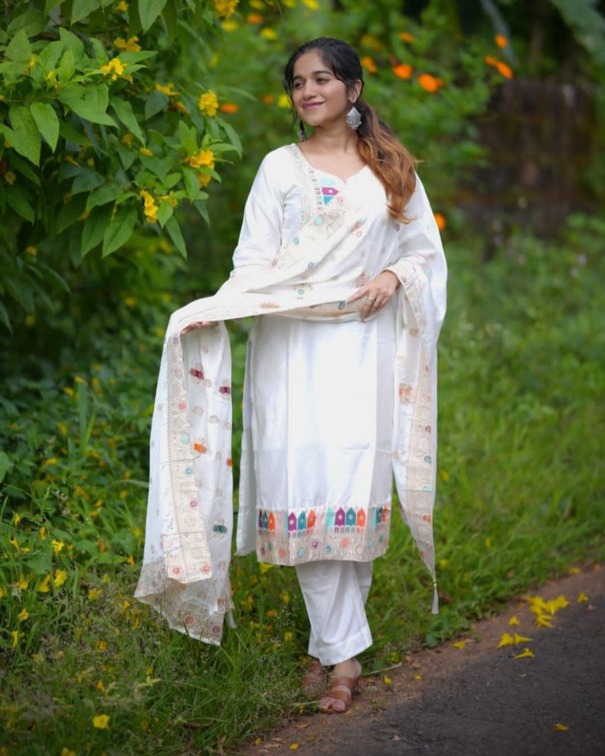 KURTI SET WITH HEAVY BANANA CHANDERI WITH J CARD WEAVING SILK