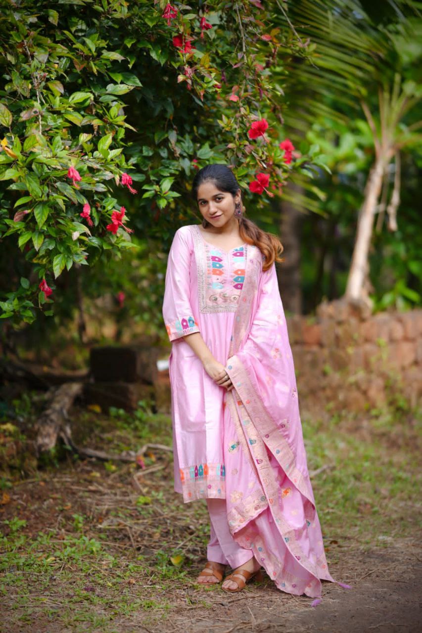 KURTI SET WITH HEAVY BANANA CHANDERI WITH J CARD WEAVING SILK