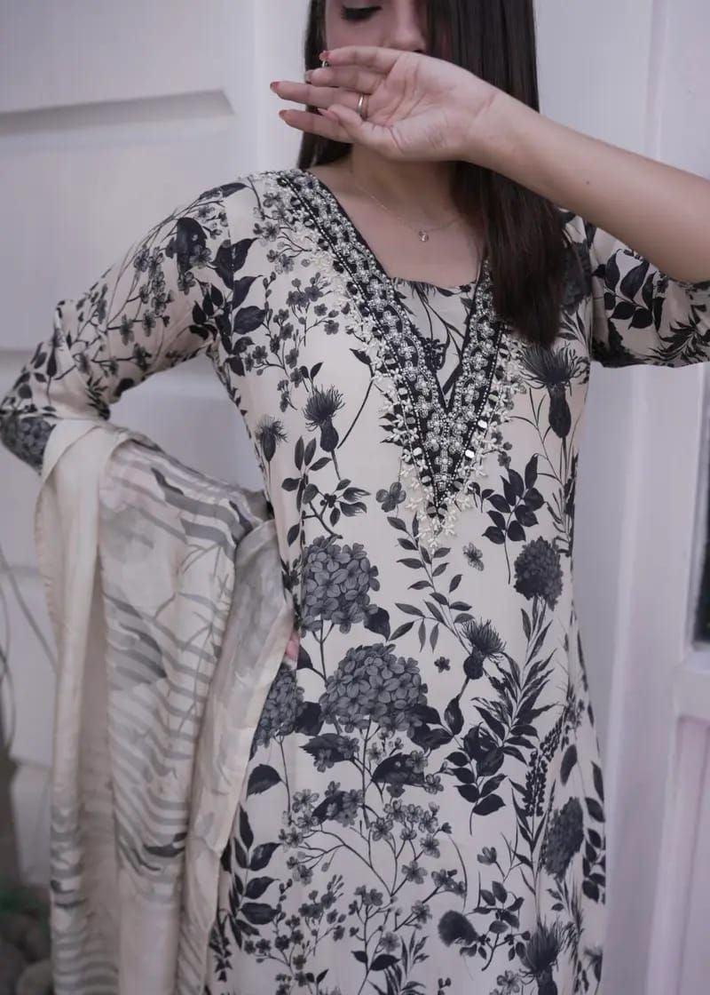 Pakistani Style ORGANZA SUIT SET