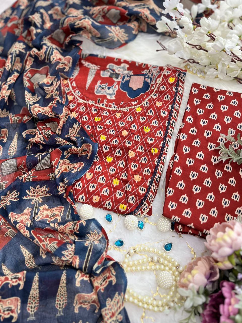 Straight Printed Kurta and Pant Set For Women in Cotton Fabric