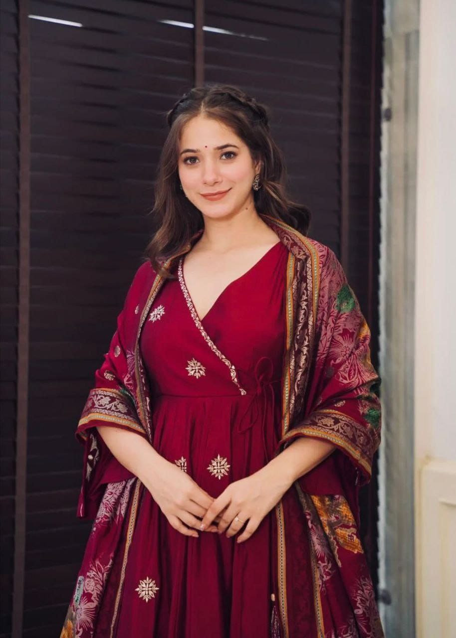 New Designer Collection: Pure Chinnon Embroidered Gown & Dupatta Set