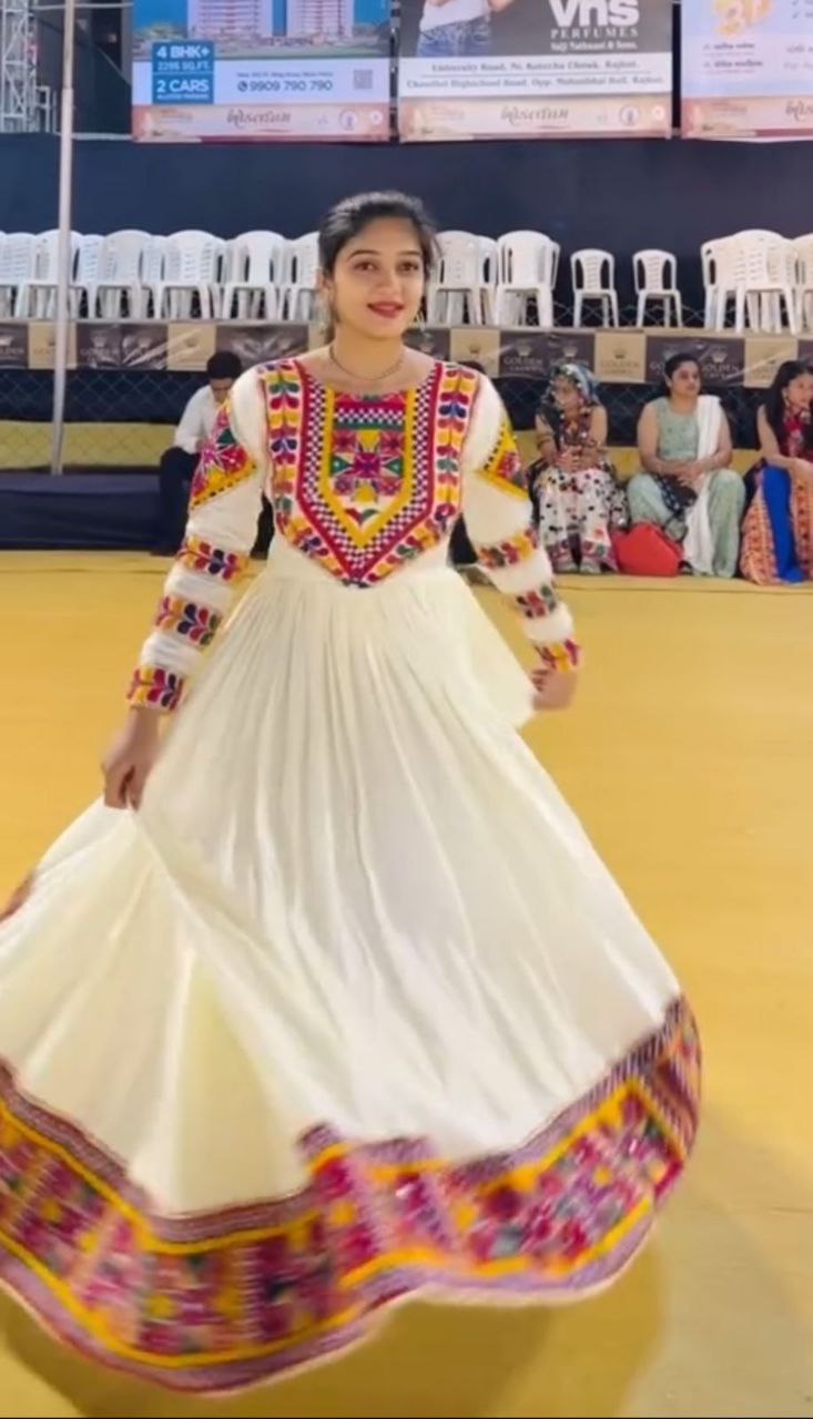 Stunning Gamathi Work Gown