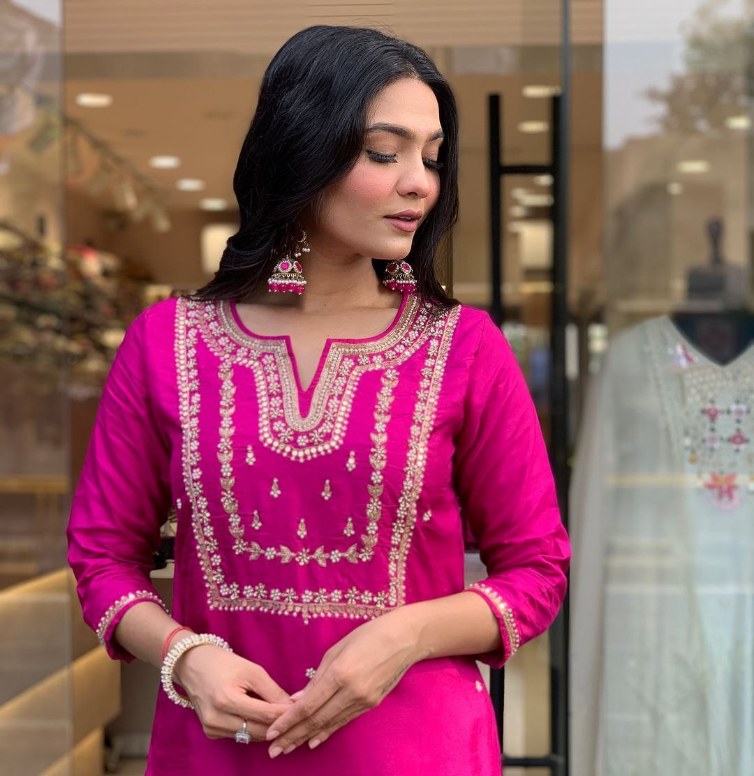 BEUTIFUL HEAVY JANKI PINK CHANDERI SILK FULLY STITCHIED SUIT SET