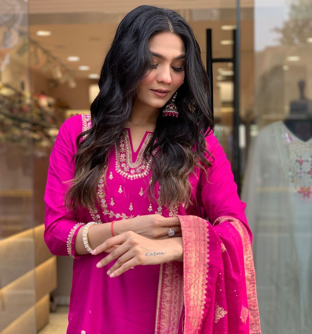 BEUTIFUL HEAVY JANKI PINK CHANDERI SILK FULLY STITCHIED SUIT SET
