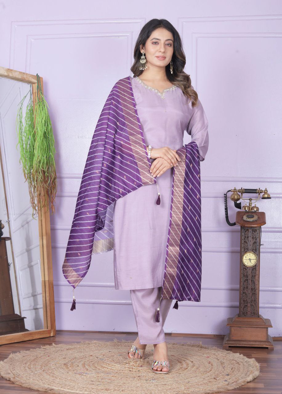 Luxurious Kurta Set with Dupatta – A Statement of Elegance