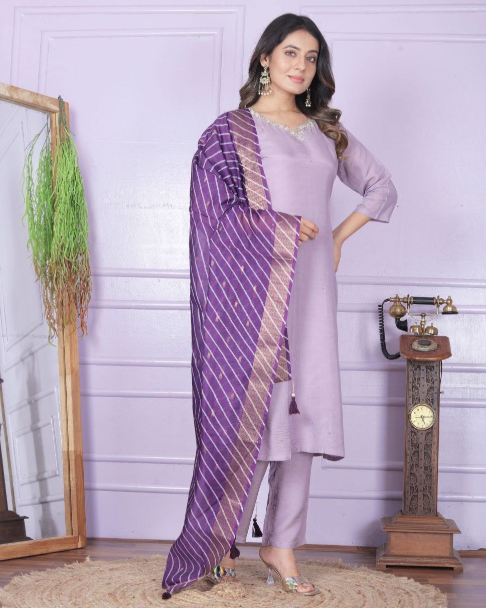 Luxurious Kurta Set with Dupatta – A Statement of Elegance
