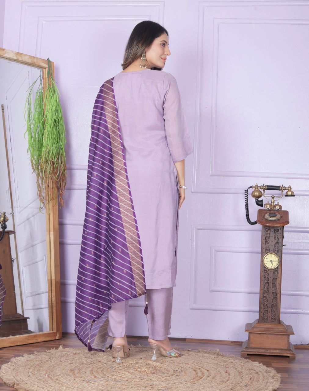 Luxurious Kurta Set with Dupatta – A Statement of Elegance
