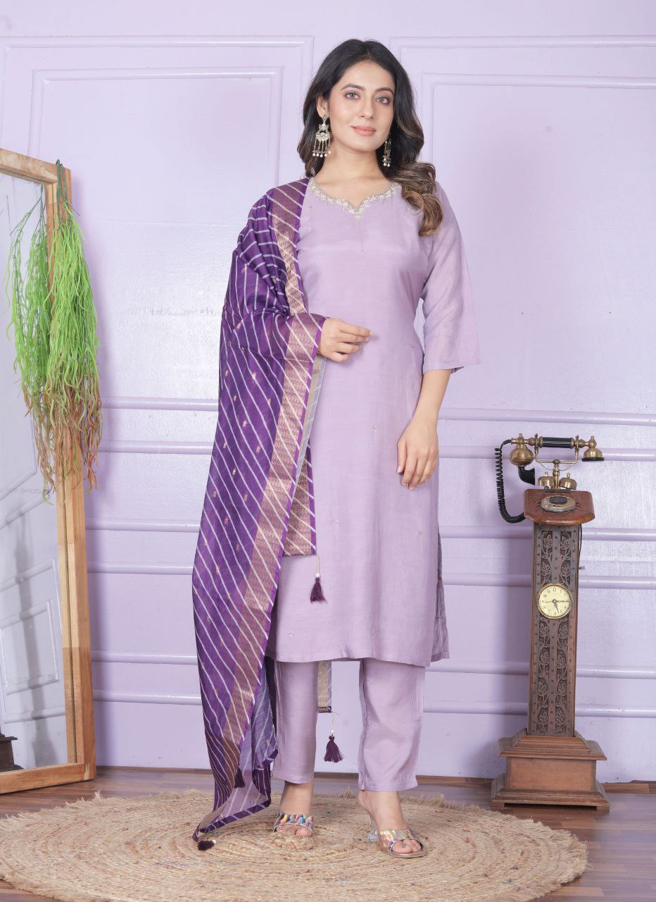 Luxurious Kurta Set with Dupatta – A Statement of Elegance