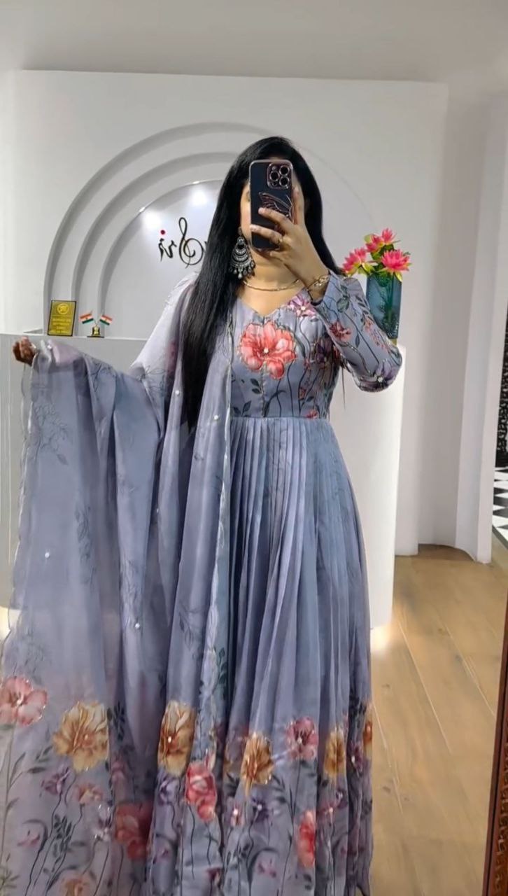 Floral Print Gown Set – Elegance Redefined!