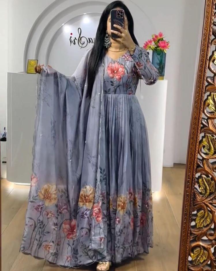 Floral Print Gown Set – Elegance Redefined!