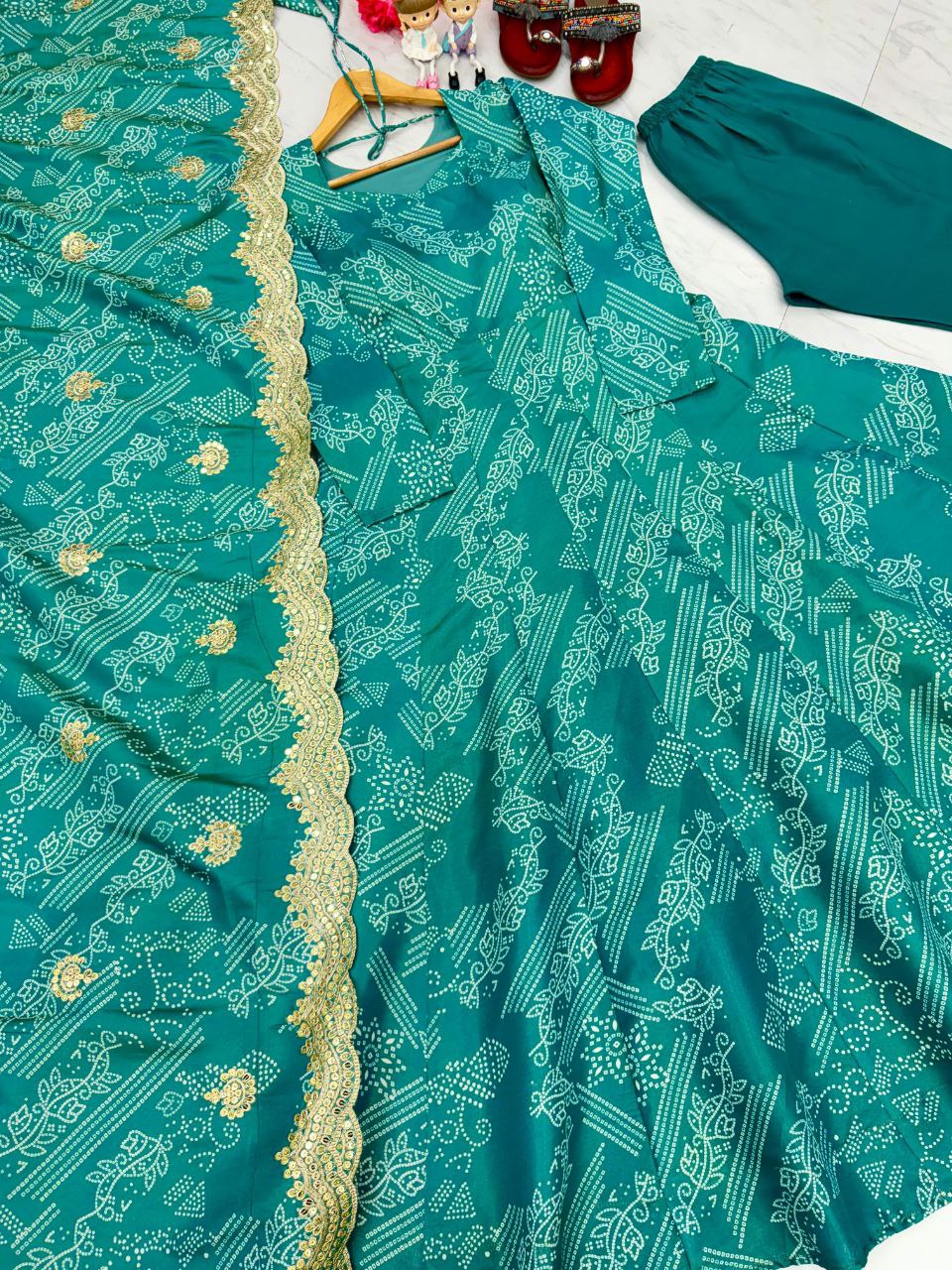 Exquisite Two-Tone Banarasi Silk Anarkali Gown Set with Dupatta & Bottom – Perfect for Festivals & Parties!