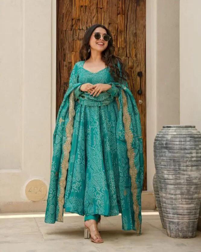 Exquisite Two-Tone Banarasi Silk Anarkali Gown Set with Dupatta & Bottom – Perfect for Festivals & Parties!