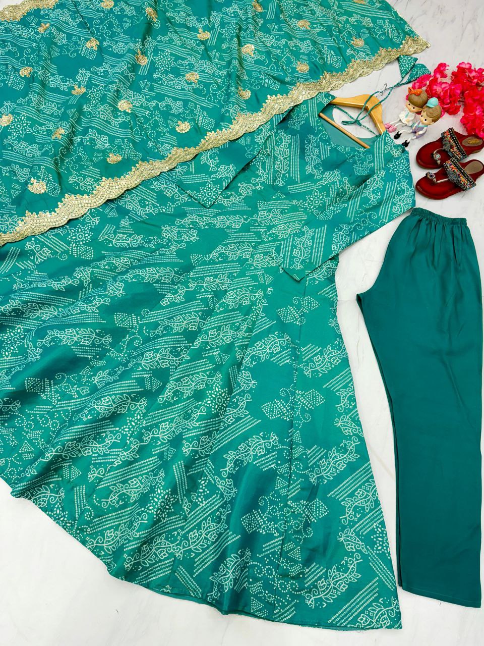 Exquisite Two-Tone Banarasi Silk Anarkali Gown Set with Dupatta & Bottom – Perfect for Festivals & Parties!