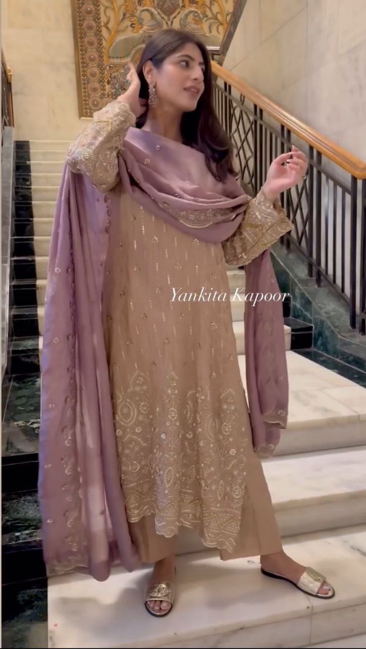 Exquisite Sharara Set – Premium Fox Georgette Top, Bottom & Dupatta with Elegant Embroidery for Special Occasions!