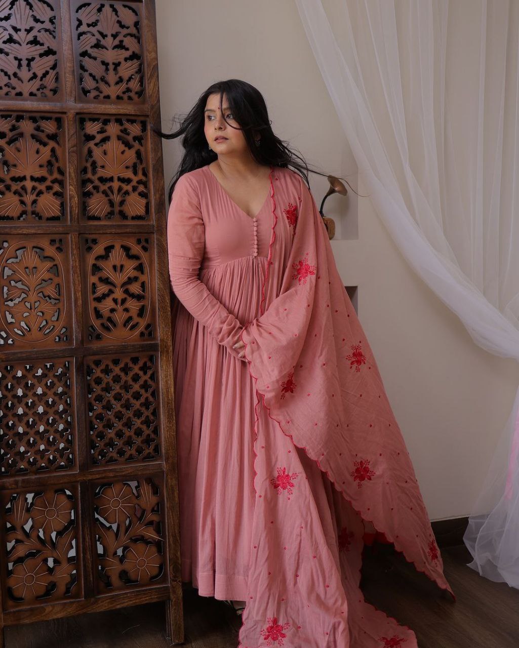 Elegant Heavy Georgette Gown-Pant-Dupatta Set β Fully Stitched, Ready-to-Wear Glamour for Every Occasion!