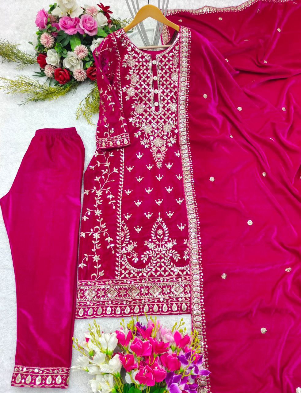 Introducing the New Velvet Top-Pant-Dupatta Set β Elegance Redefined! β¨π