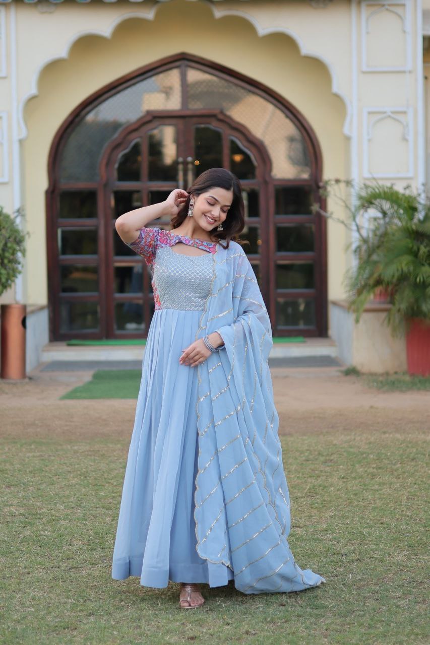 Exquisite Designer Gown with Floral Print & Embroidered Dupatta β Ready-to-Wear Elegance at Its Best!