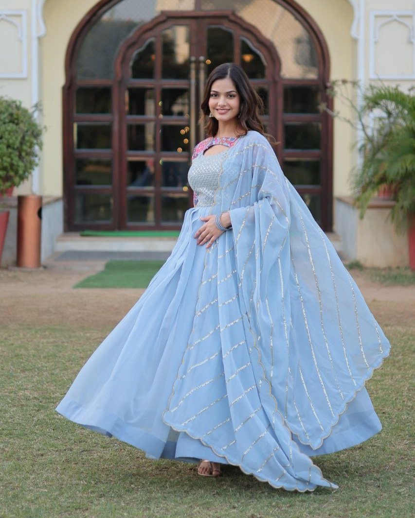 Exquisite Designer Gown with Floral Print & Embroidered Dupatta β Ready-to-Wear Elegance at Its Best!
