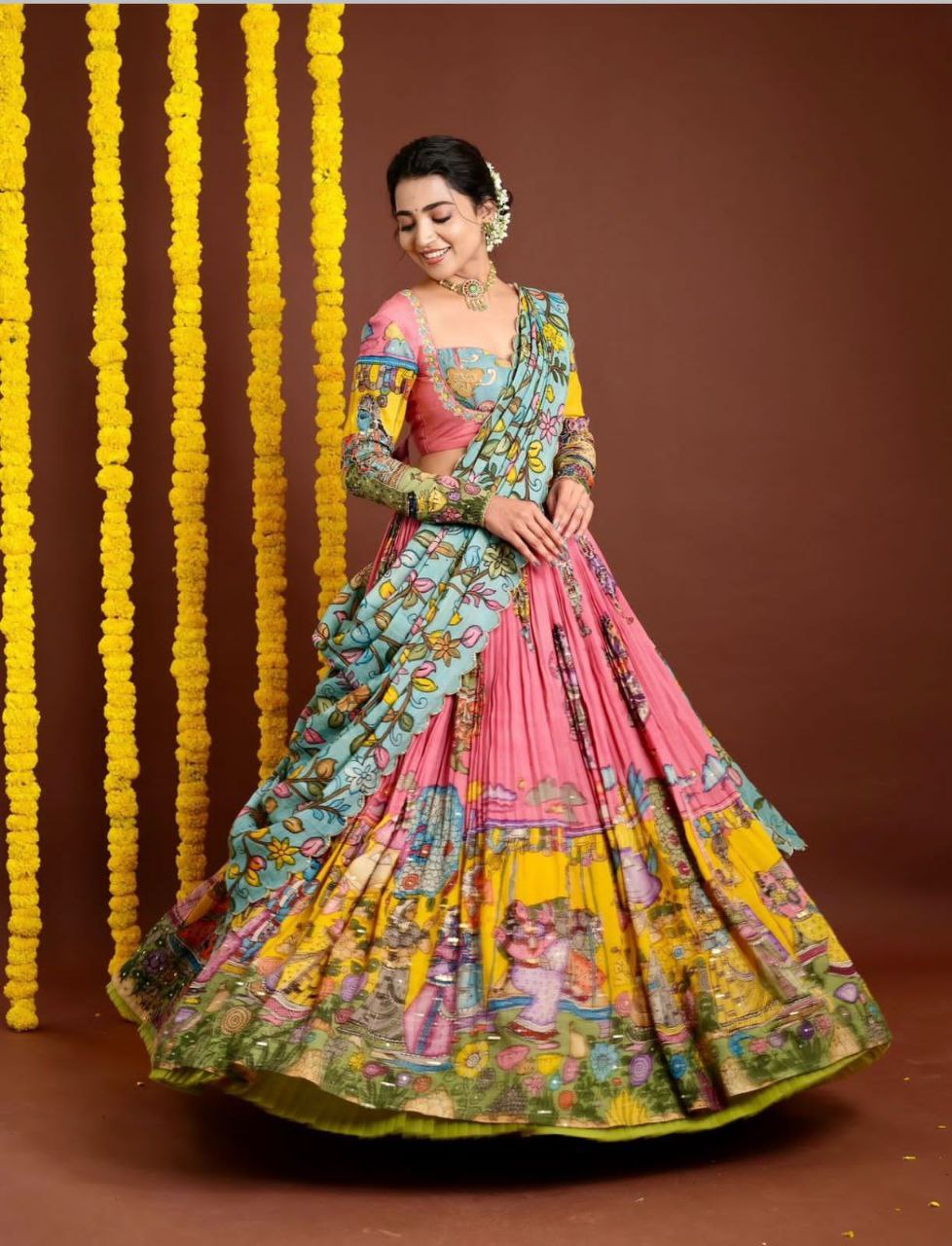 Kalamkari Elegance: Mesmerizing Lehenga Choli Set for a Graceful Look
