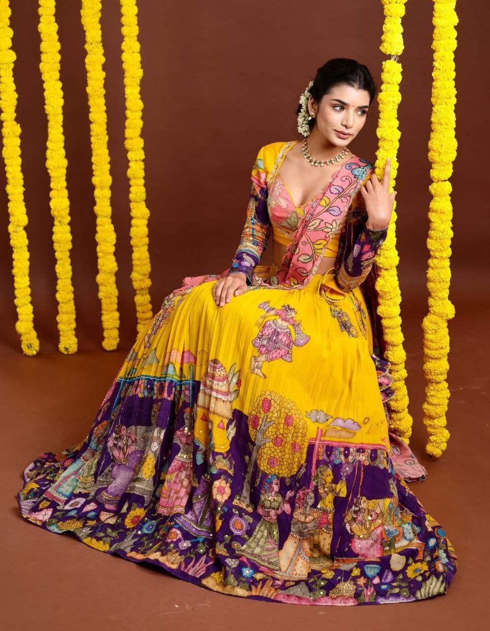 Kalamkari Elegance: Mesmerizing Lehenga Choli Set for a Graceful Look