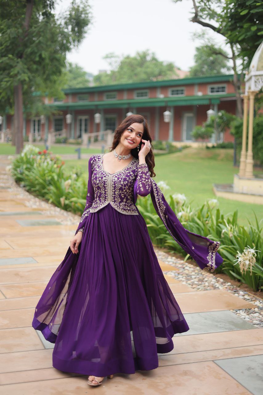 Glamorous 2025 Premium Readymade Gowns β Redefine Elegance!