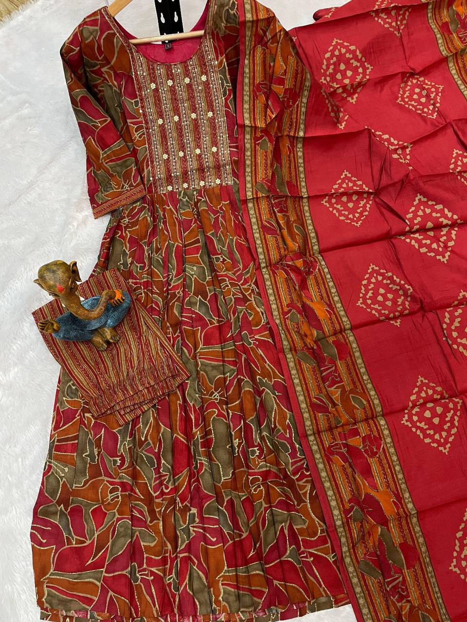 Premium Modal Print Kurti‑Pant‑Dupatta Set – Multi‑Thread Embroidery