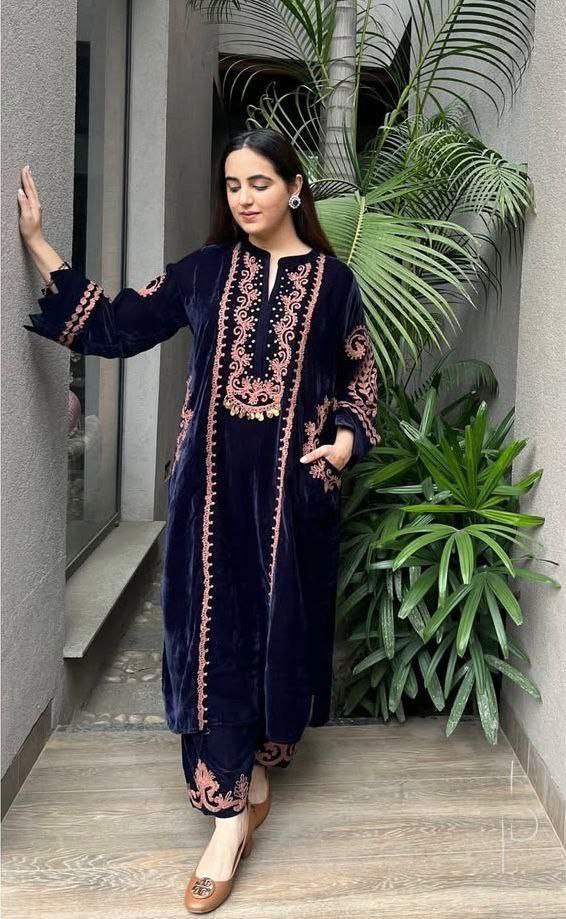 Winter Elegance – Designer Velvet Embroidery Suit with Pocket