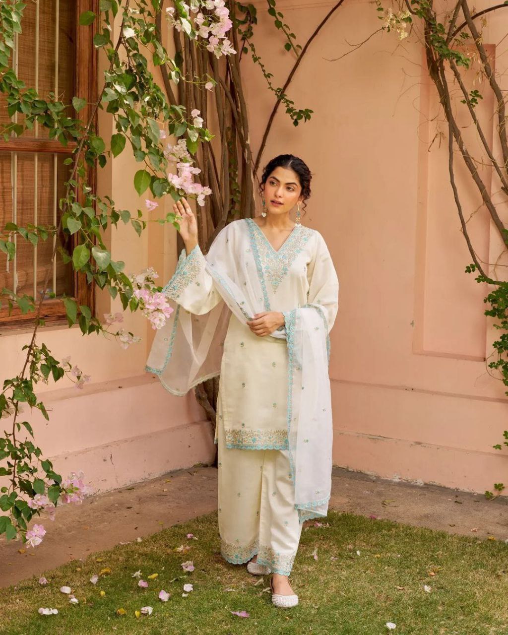 Wedding Special White Bul Bul Suit Set β A Touch of Royalty for Your Special Day!