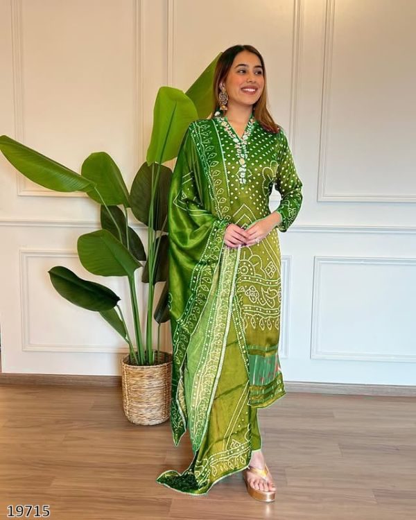 Elegant Chinon Silk Festive Wear Set β Kurti, Pant & Dupatta