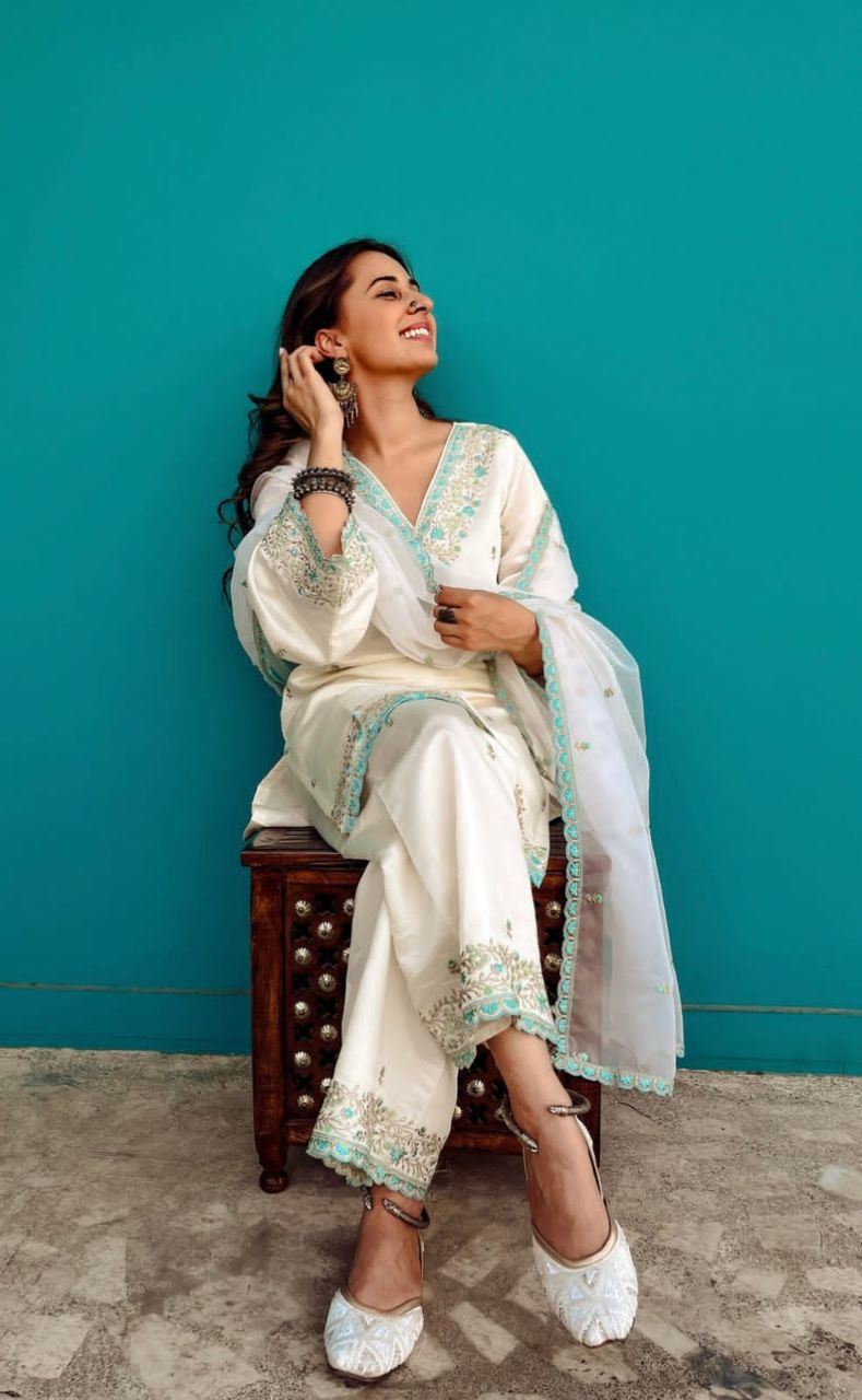 Elegant Pakistani White Bul Bul Suit Set with Embroidery & Sharara