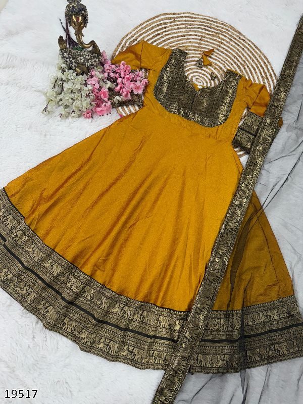 Elegant Vichitra Silk Kurti Set