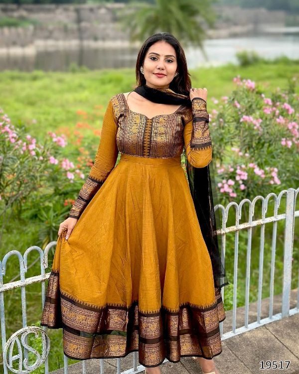 Elegant Vichitra Silk Kurti Set
