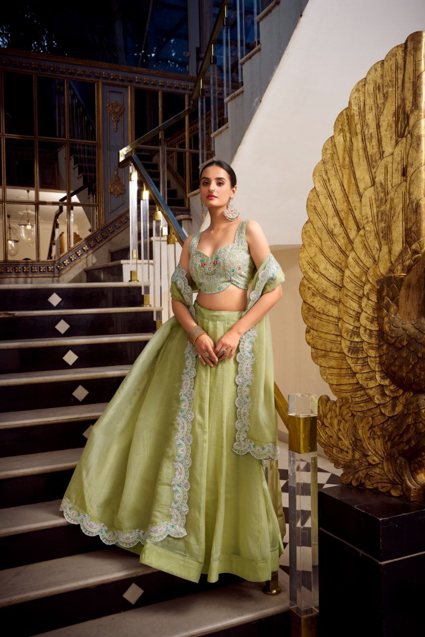 Gold Crush Bridal Lehenga Choli with Jarkan Diamond & Embroidery Work