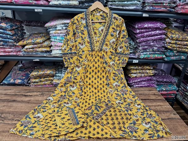 Premium Cotton 3-Piece Kurta Set – Ikkat Elegance