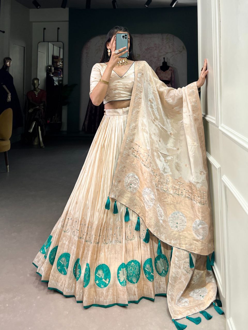 Shimmer Weaving Lehenga Choli with Mirror & Beads Work – Wedding Elegance