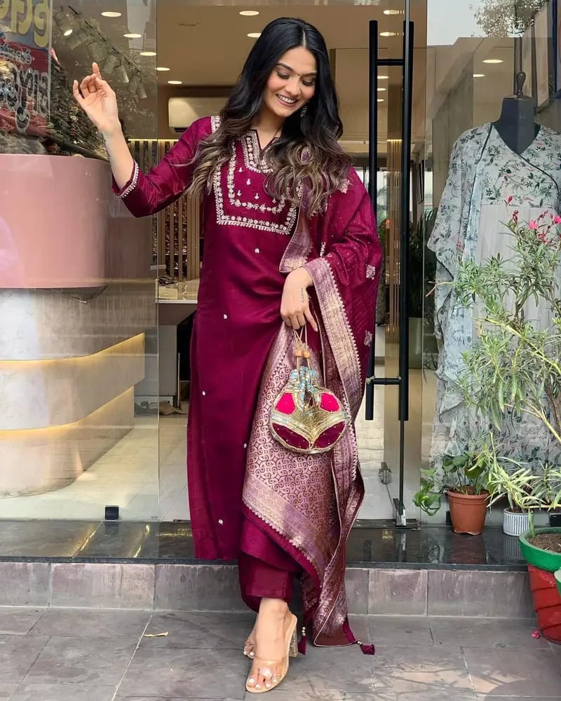 Festival Special: Elegant Reyon Kurti Set with Pant and Latkan Dupatta