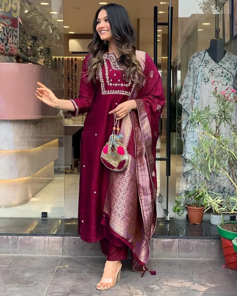 Festival Special: Elegant Reyon Kurti Set with Pant and Latkan Dupatta