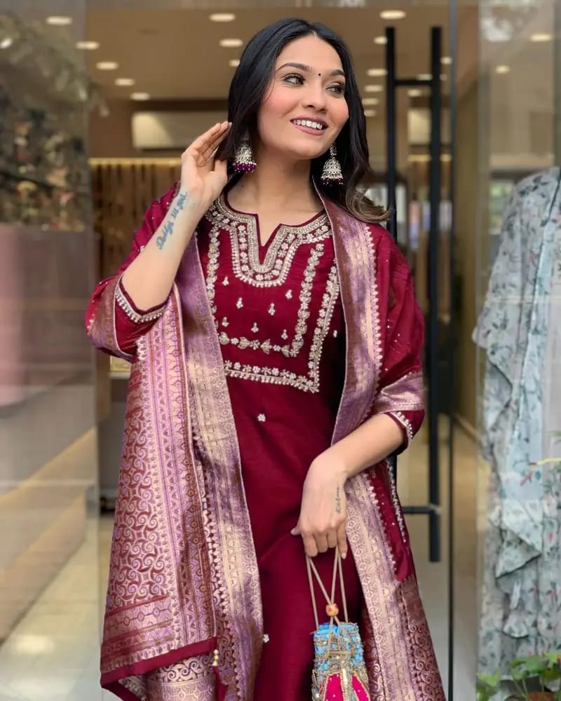 Festival Special: Elegant Reyon Kurti Set with Pant and Latkan Dupatta