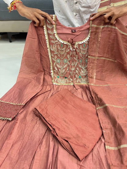 Premium Mul Chanderi Wedding Suit Set – Embroidered Anarkali Kurti with Pant