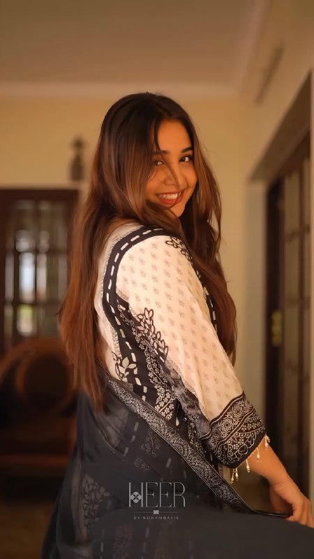 Festive & Party Wear Heavy Muslin Cotton Suit Set