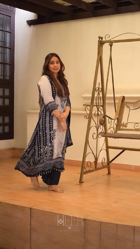 Festive & Party Wear Heavy Muslin Cotton Suit Set