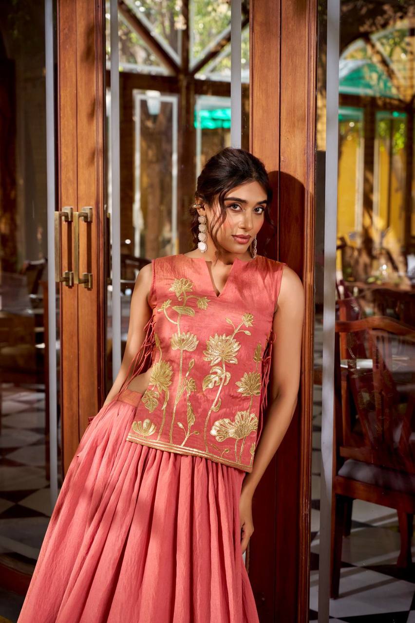 Pure Shimmer Co‑Ord Set – Thread Embroidery with Foil Work