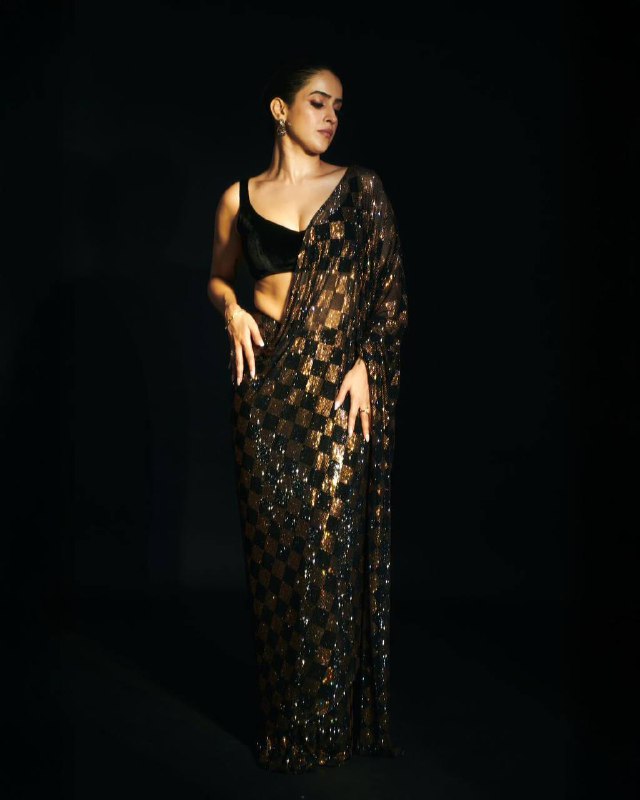 Bollywood Blockbuster Faux Georgette Saree – Dual Sequins Square Box Embroidery