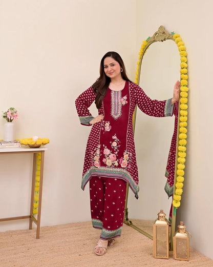 Festive Maslin Co‑Ord Set – Digital Print with Hand Mirror Work
