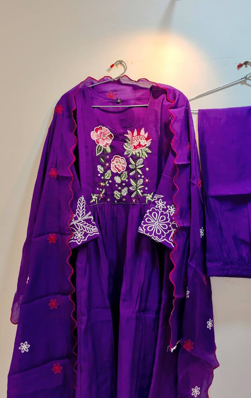 Heavy Mul Chanderi Silk Anarkali Suit Set – Resham Dhaga & Beads Embroidery