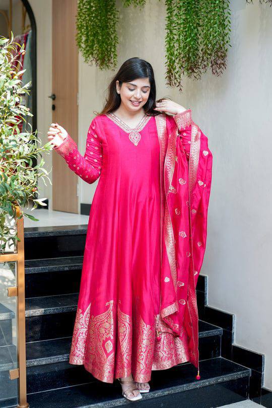 Premium Chanderi Anarkali Outfit – Banarasi Zari Weaving
