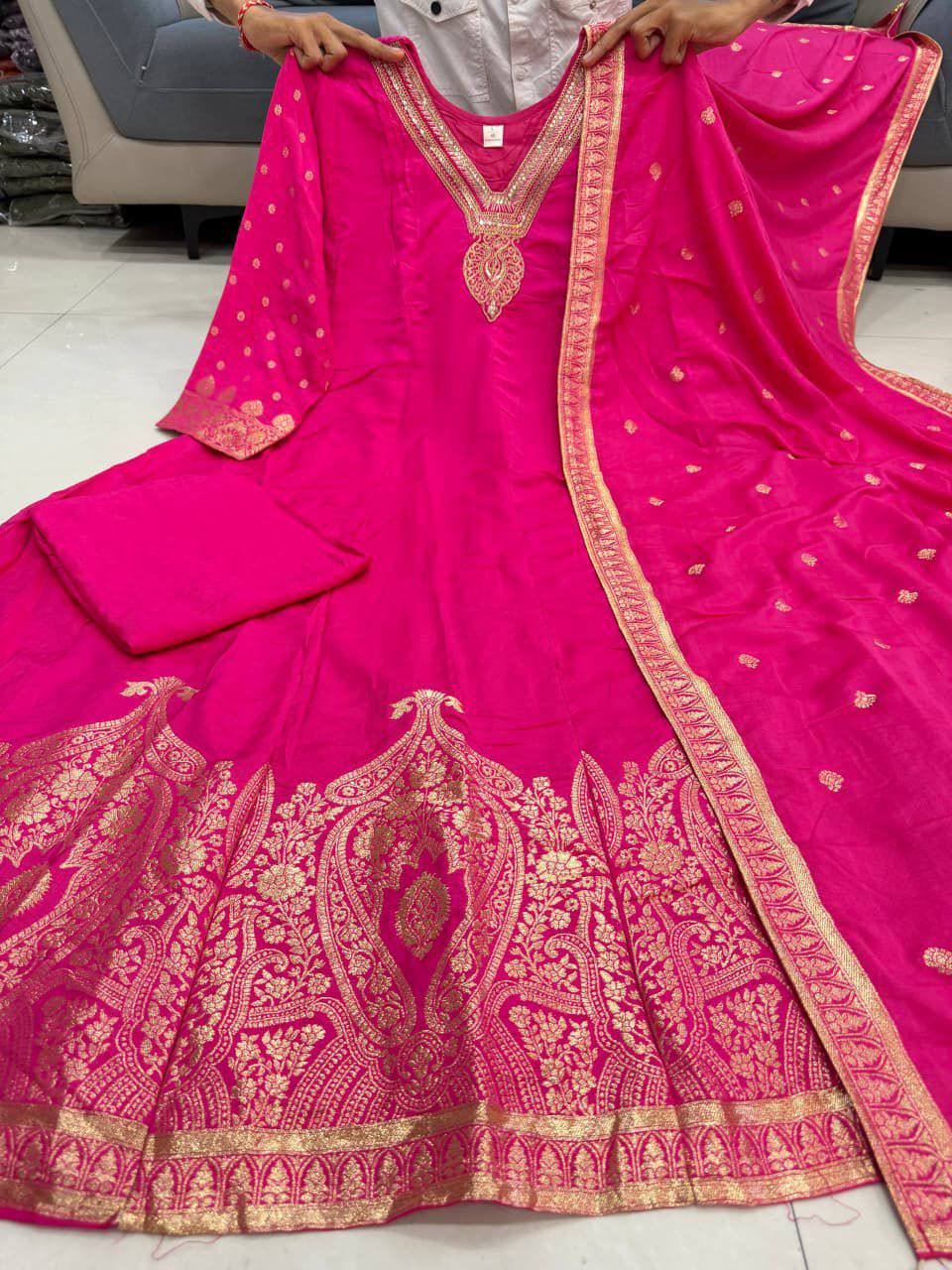 Premium Chanderi Anarkali Outfit – Banarasi Zari Weaving